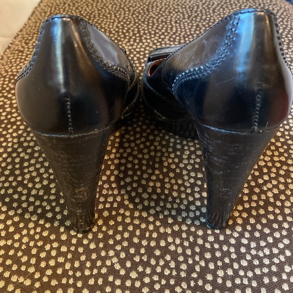 Max Studio Fury Black Leather Heel Peep Toe Pumps Shoes Size 7M - Picture 3 of 7